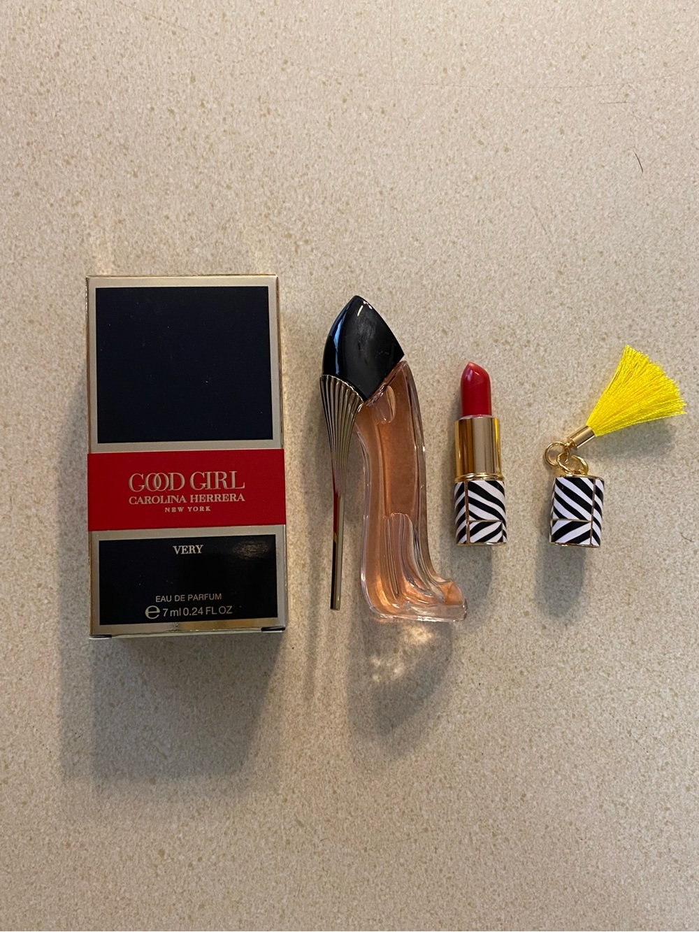 Carolina Herrera Good Girl Very & Mini Lipstick 💄💋